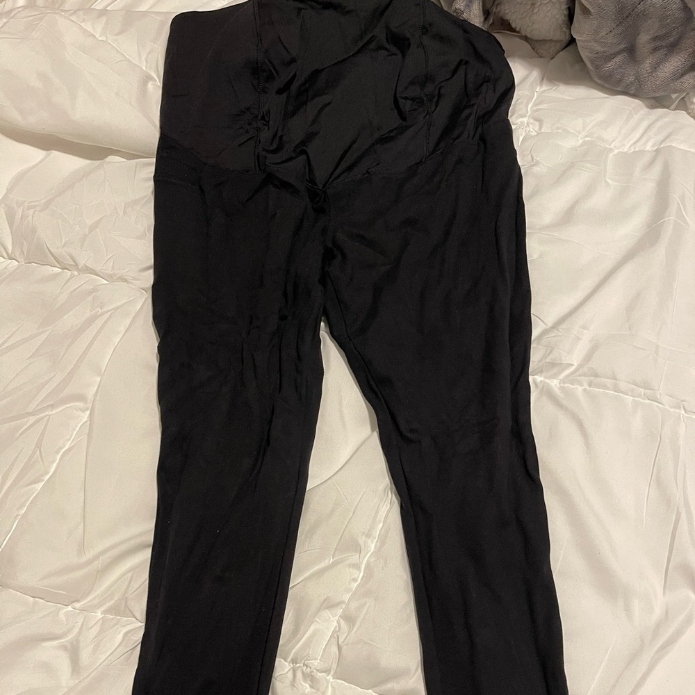 Maternity stretchy black pants with back pockets by Isabel Maternity size large